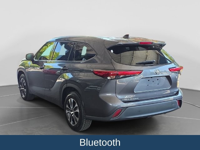 Used 2021 Toyota Highlander XLE FWD image 6