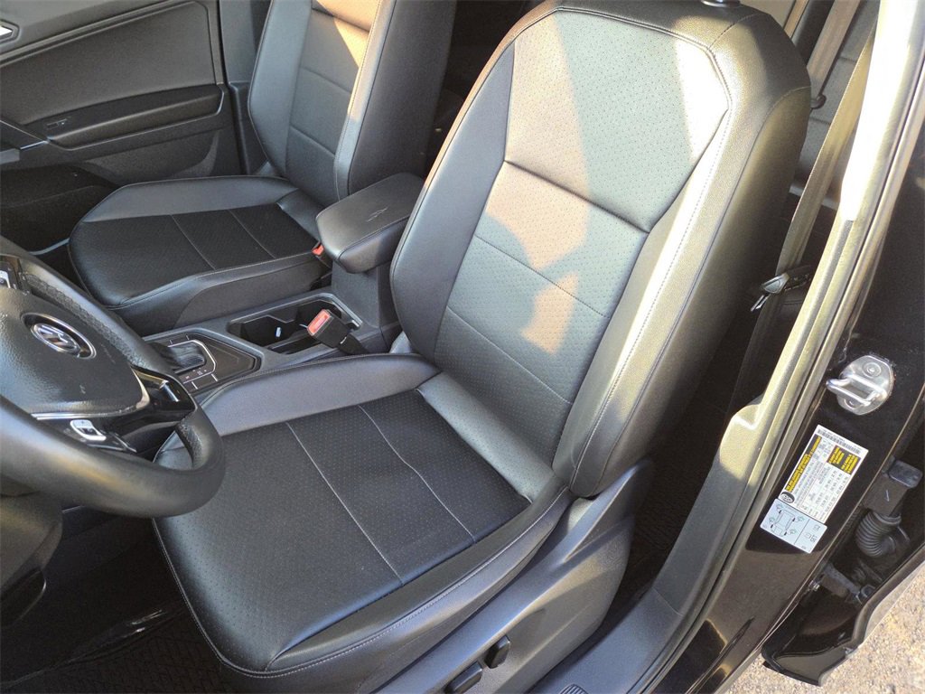 Used 2020 Volkswagen Tiguan SE image 19