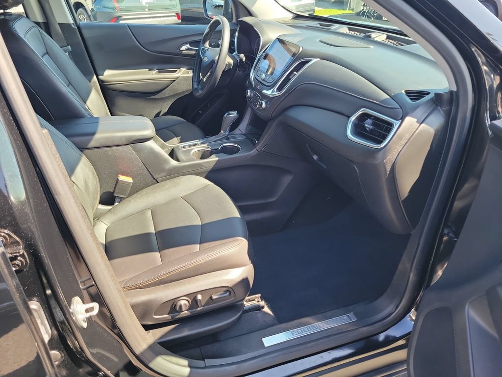 Used 2020 Chevrolet Equinox Premier FWD image 18
