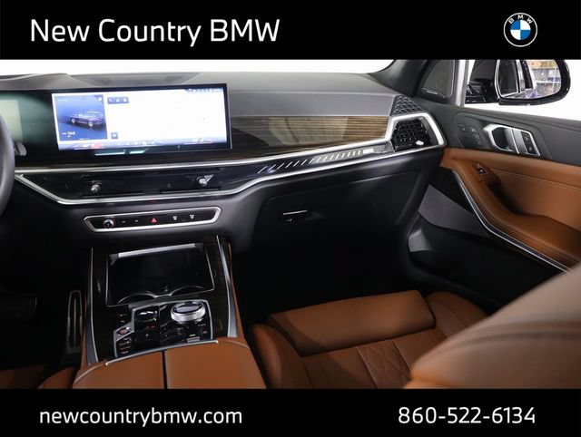 Used 2026 BMW X7 M60i AWD/4WD image 31