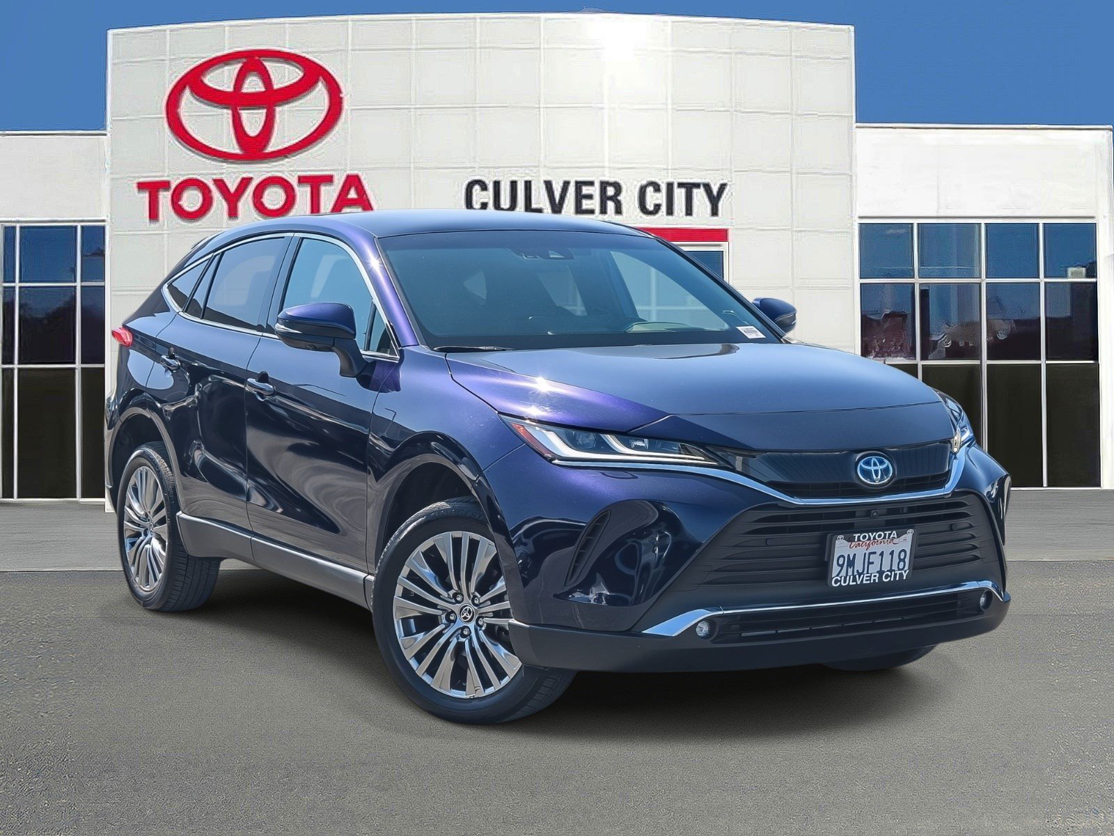 Certified 2024 Toyota Venza Limited AWD/4WD image 1