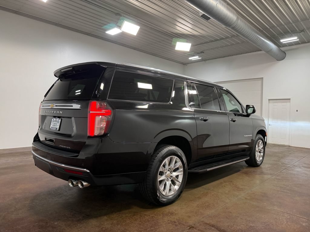 Used 2024 Chevrolet Suburban Premier AWD/4WD image 33