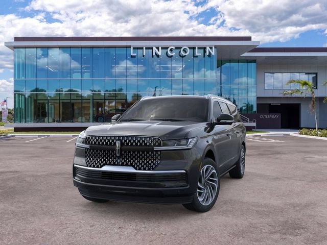 New 2025 Lincoln Navigator L Reserve AWD/4WD image 2