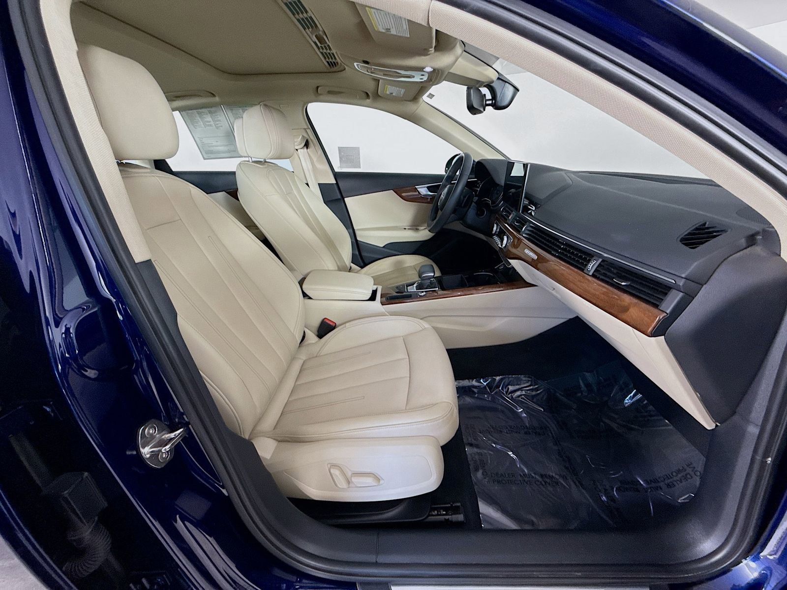 Used 2023 Audi A4 2.0T Premium w/ Convenience Package image 28