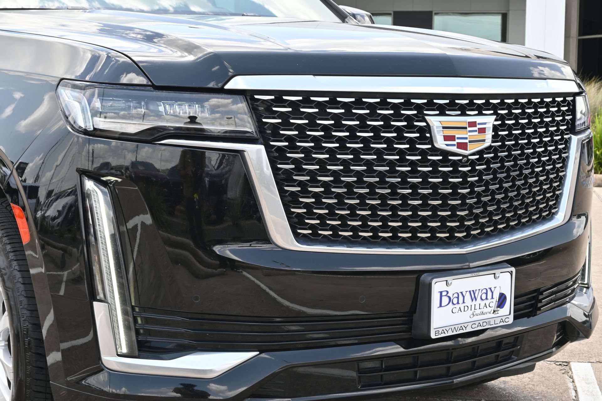 Used 2021 Cadillac Escalade Luxury RWD image 28