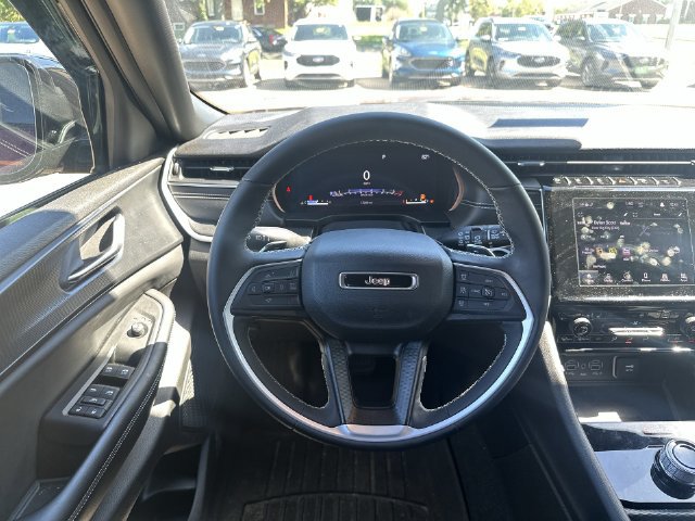 Used 2024 Jeep Grand Cherokee Altitude AWD/4WD image 14
