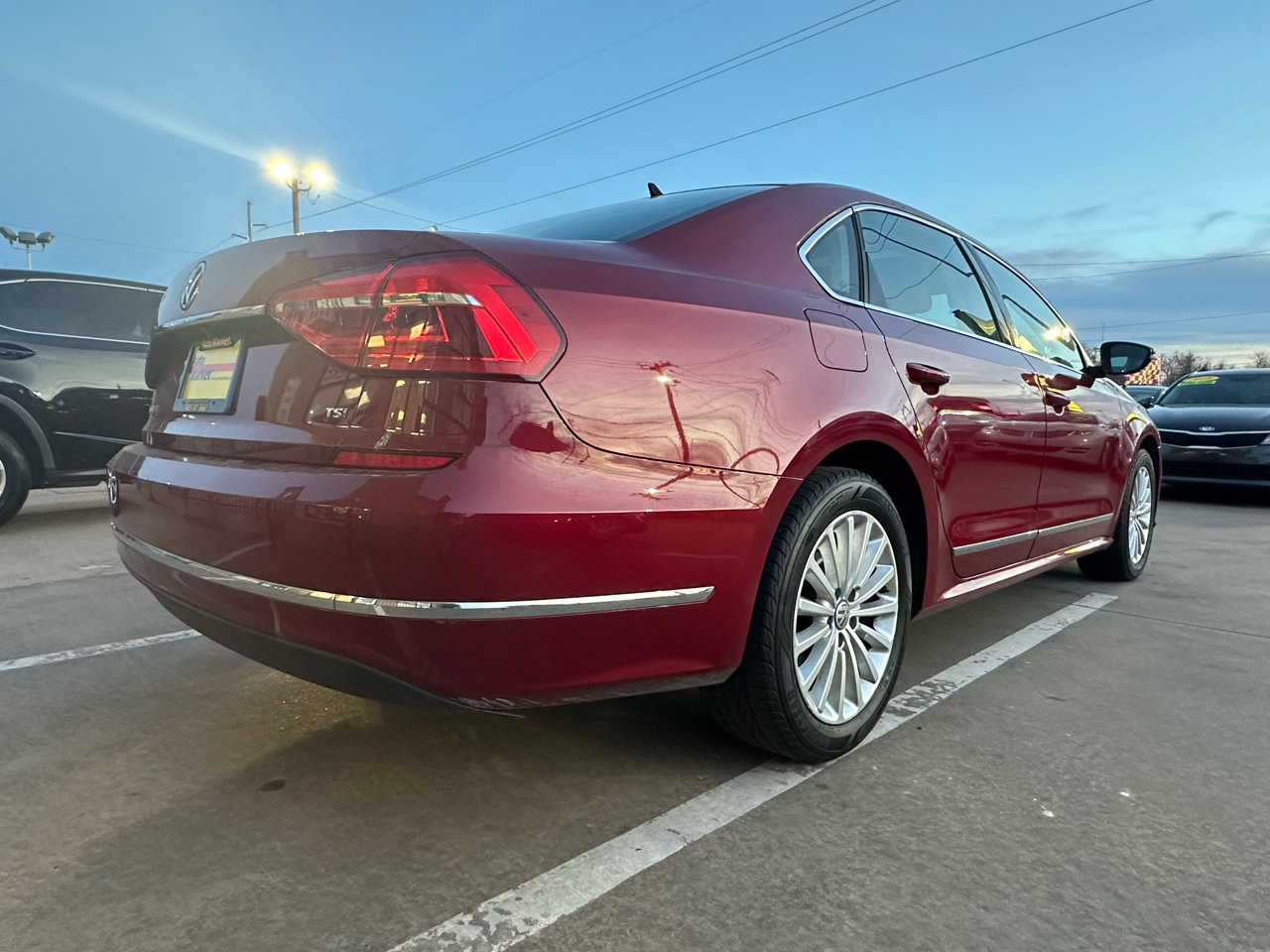 Used 2016 Volkswagen Passat 1.8T SE FWD image 5