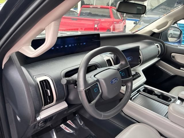 Used 2025 Ford Expedition Active AWD/4WD image 67