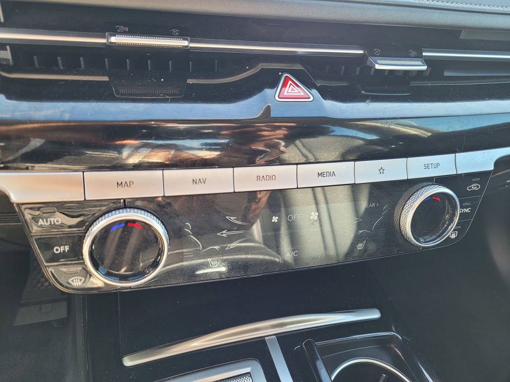 Used 2023 Genesis G80 2.5T image 18