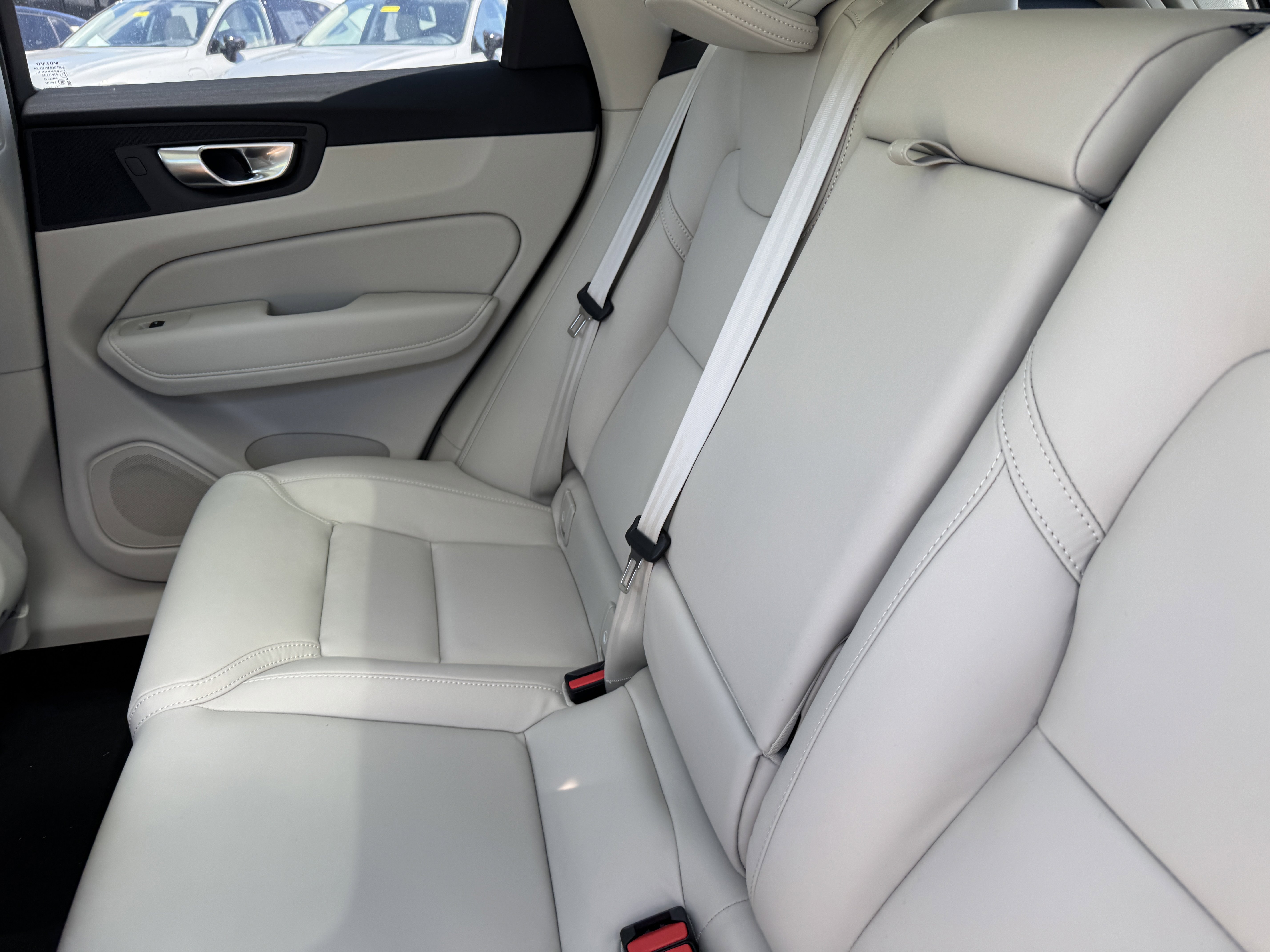 New 2026 Volvo XC60 B5 Ultra w/ Protection Package image 16