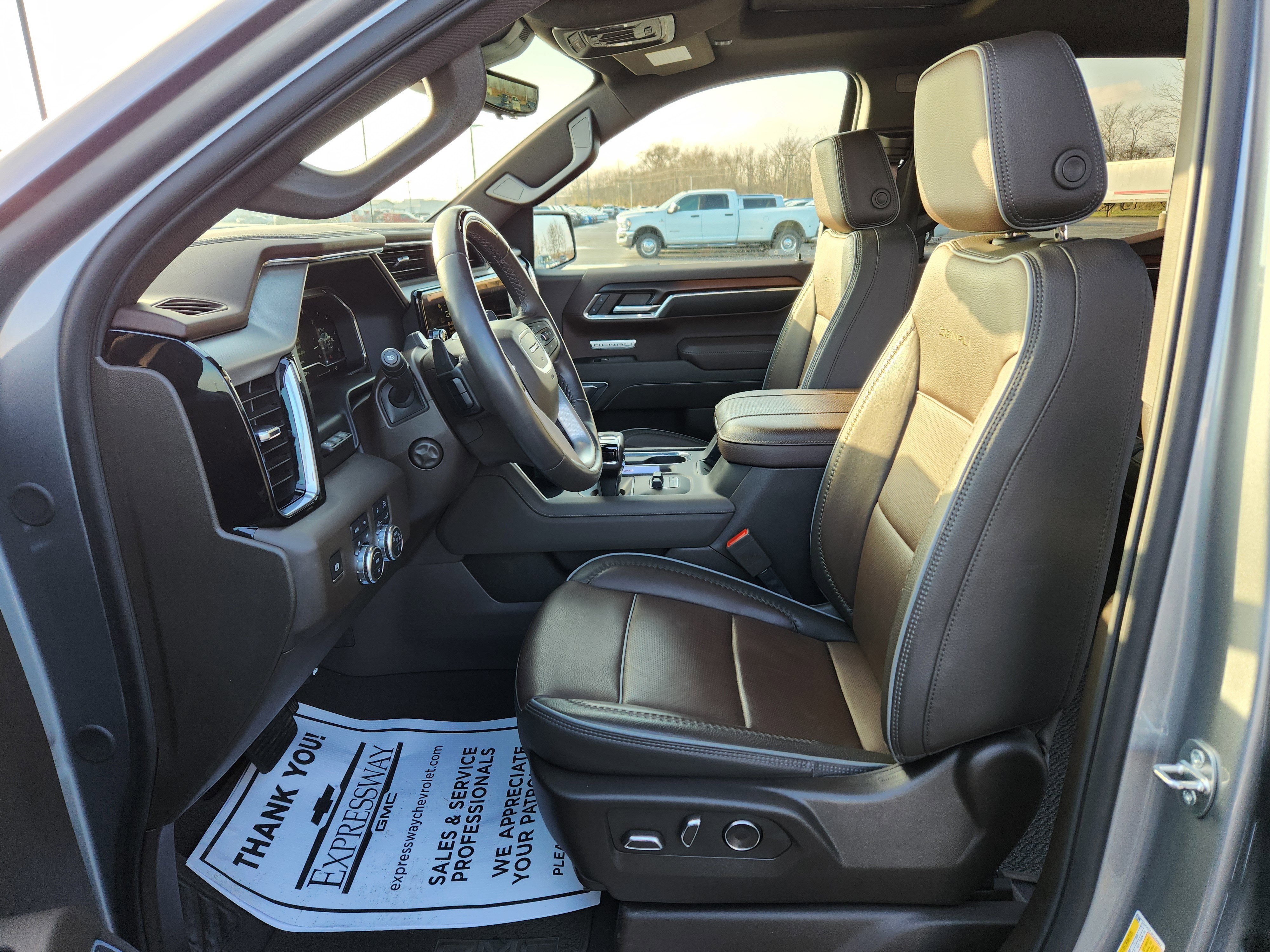 Used 2024 GMC Sierra 1500 Denali image 12