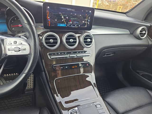 Used 2020 Mercedes-Benz GLC 300 4MATIC w/ AMG Line image 23