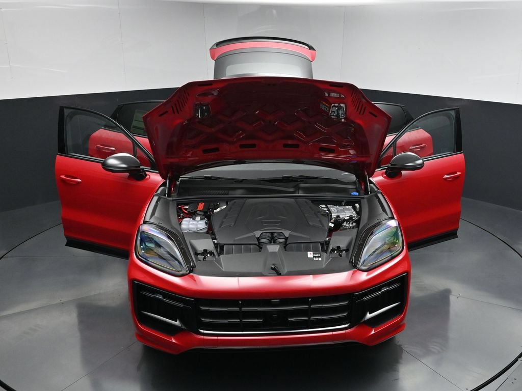 New 2026 Porsche Cayenne GTS AWD/4WD image 31
