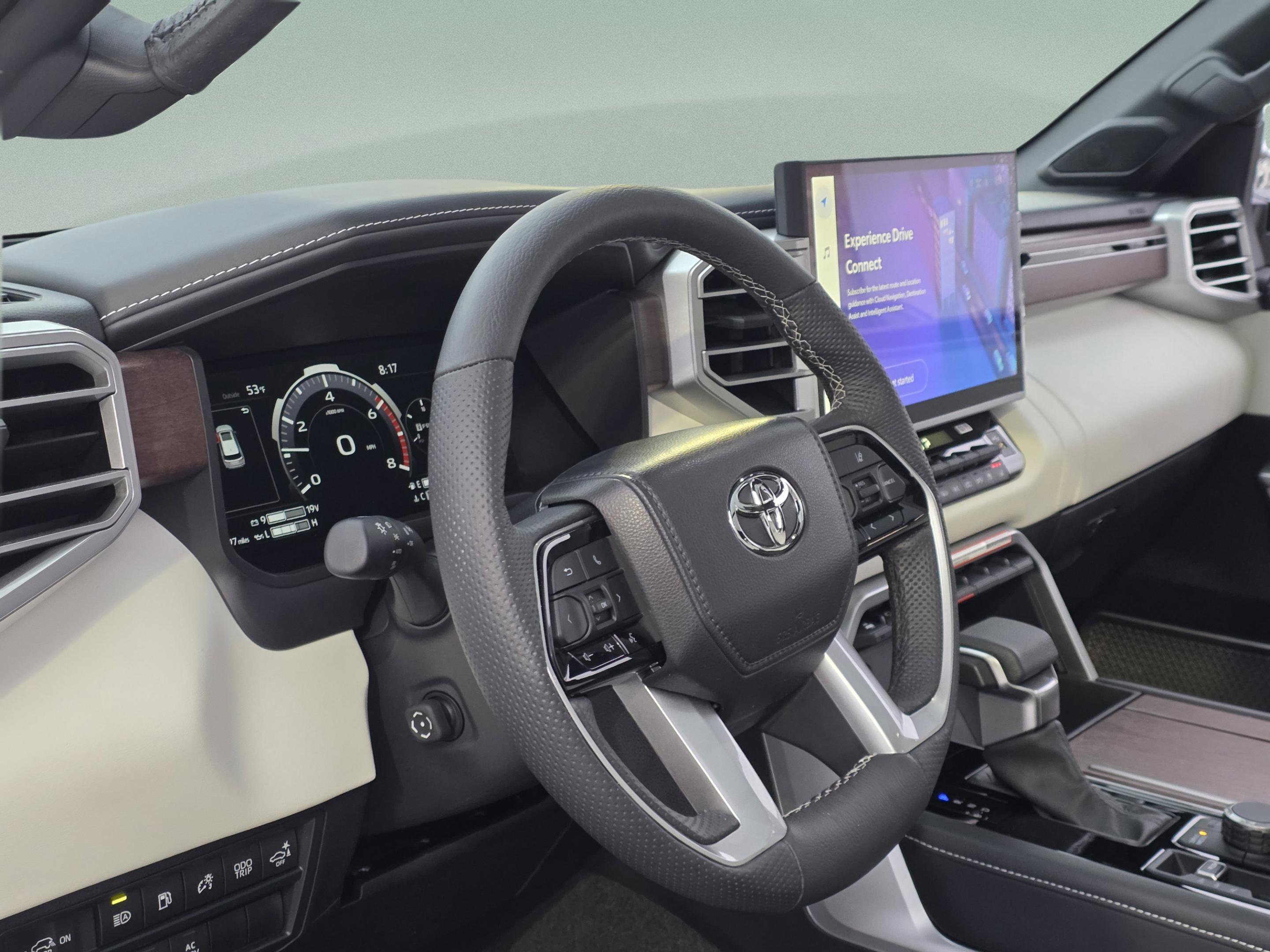 Used 2025 Toyota Sequoia Capstone image 10