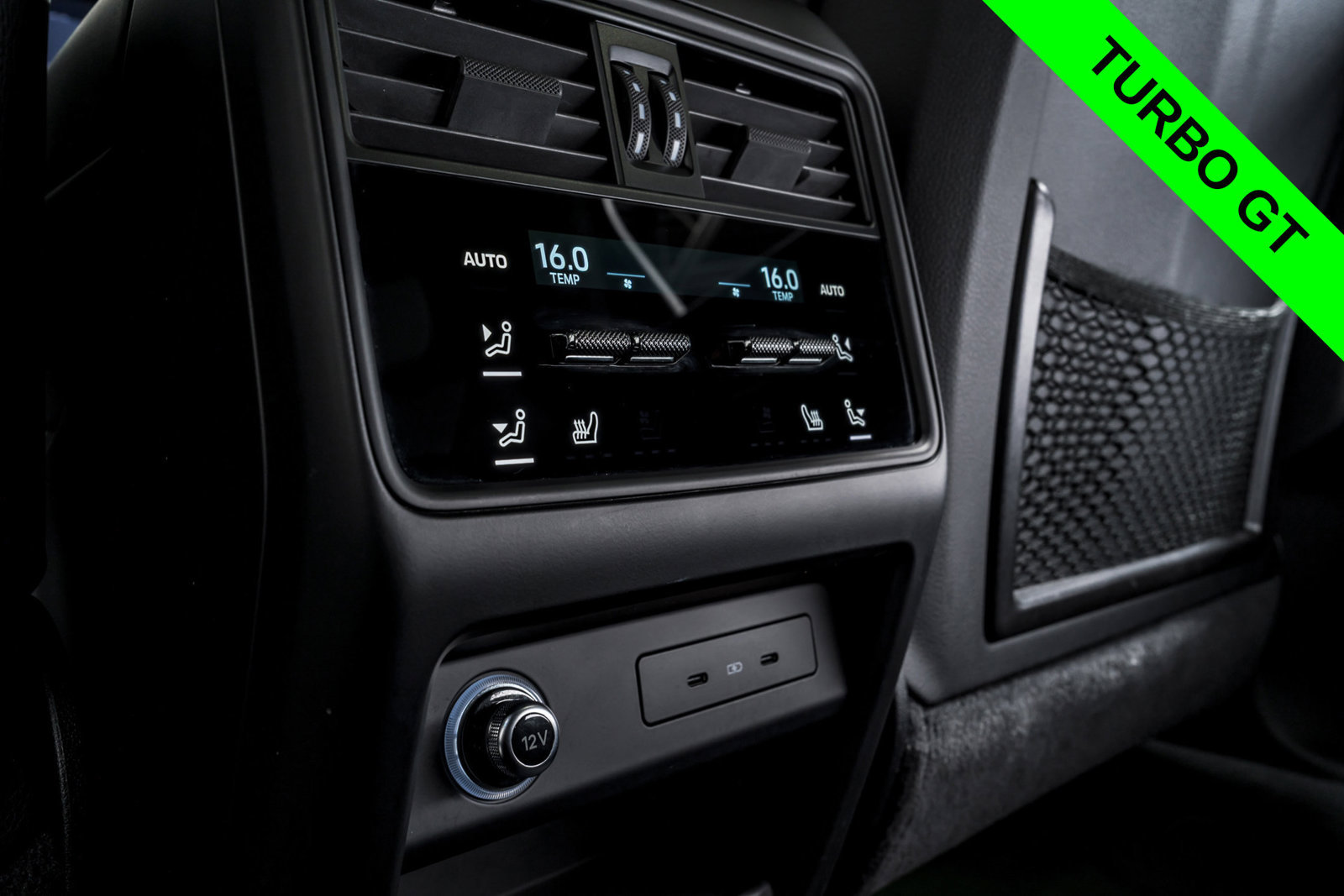 Used 2024 Porsche Cayenne Turbo GT AWD/4WD image 33