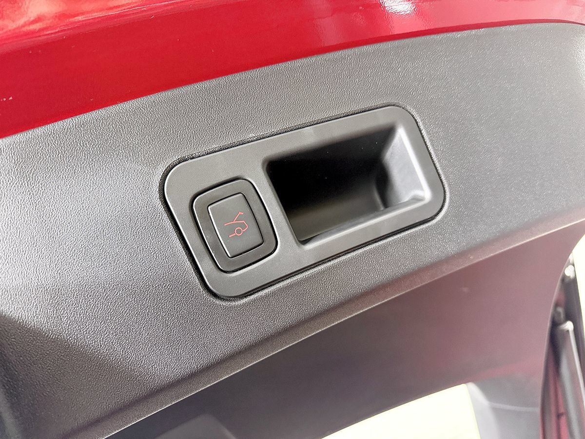 Used 2018 Tesla Model S 100D AWD/4WD image 17