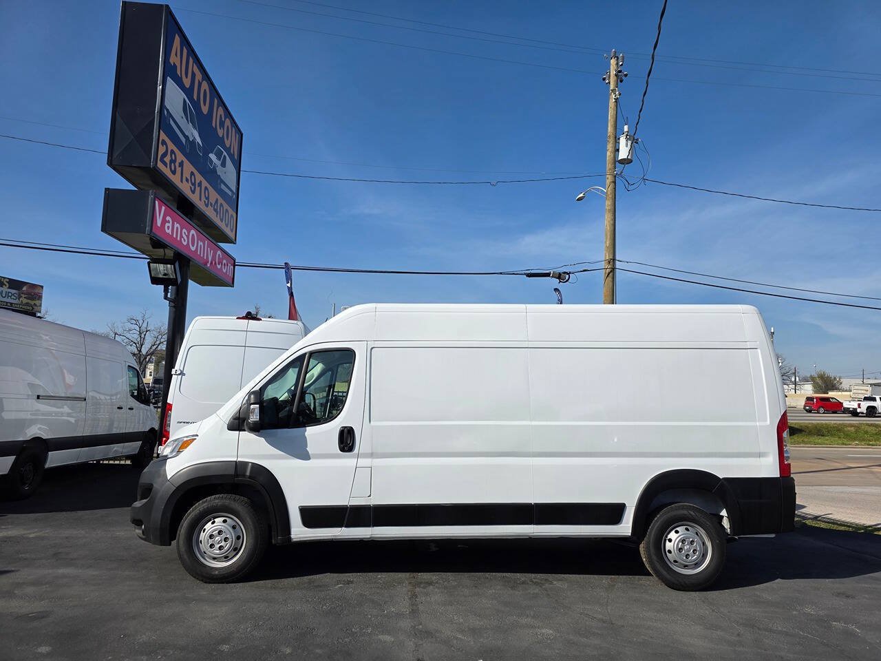 Used 2023 RAM ProMaster 3500 FWD image 4