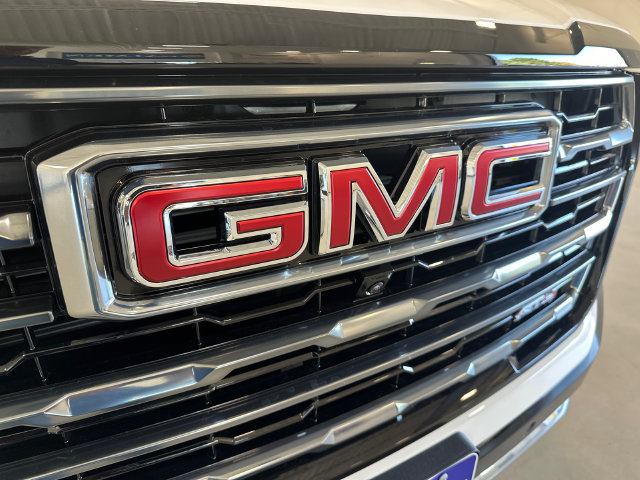 Certified 2025 GMC Yukon AT4 w/ AT4 Premium Plus Package AWD/4WD image 35