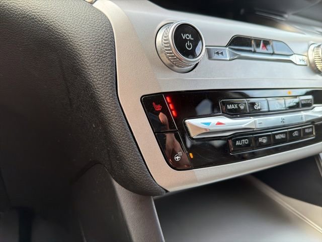 Used 2022 Ford Explorer XLT w/ Equipment Group 202A image 33