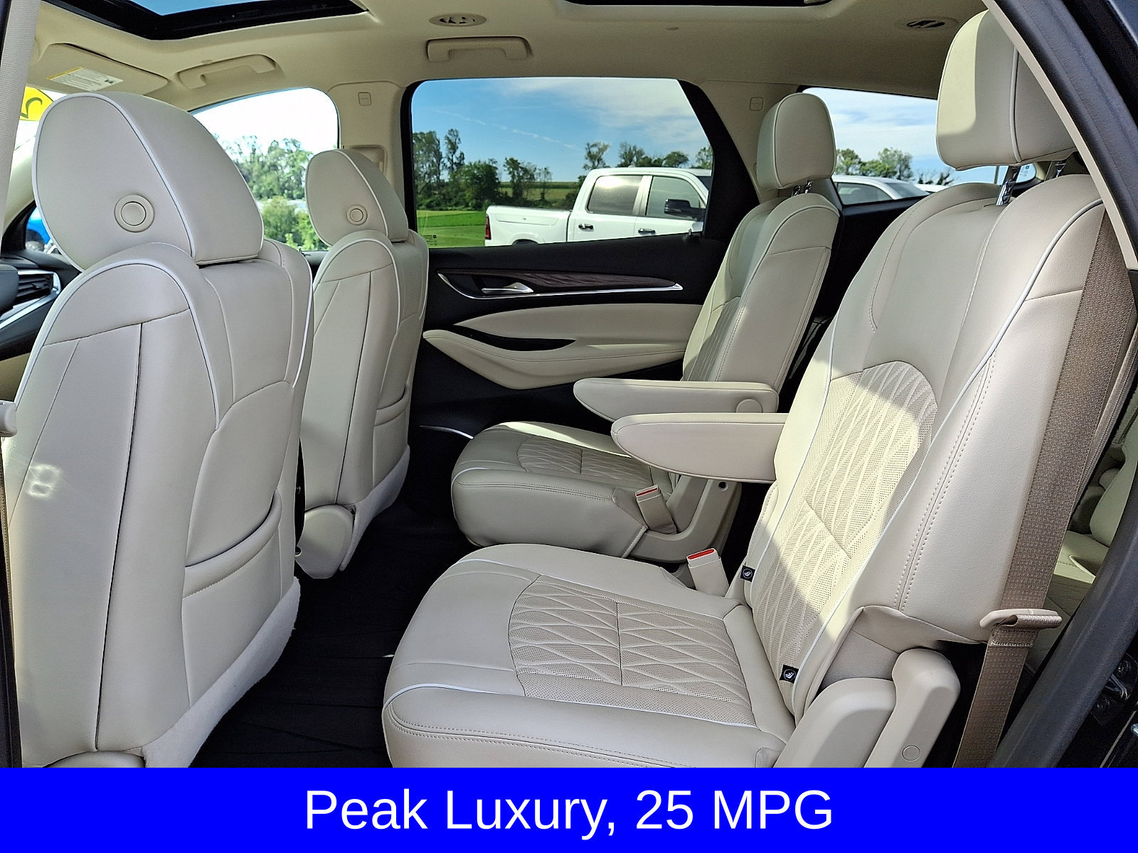 Used 2024 Buick Enclave Avenir w/ Avenir Technology Package AWD/4WD image 12