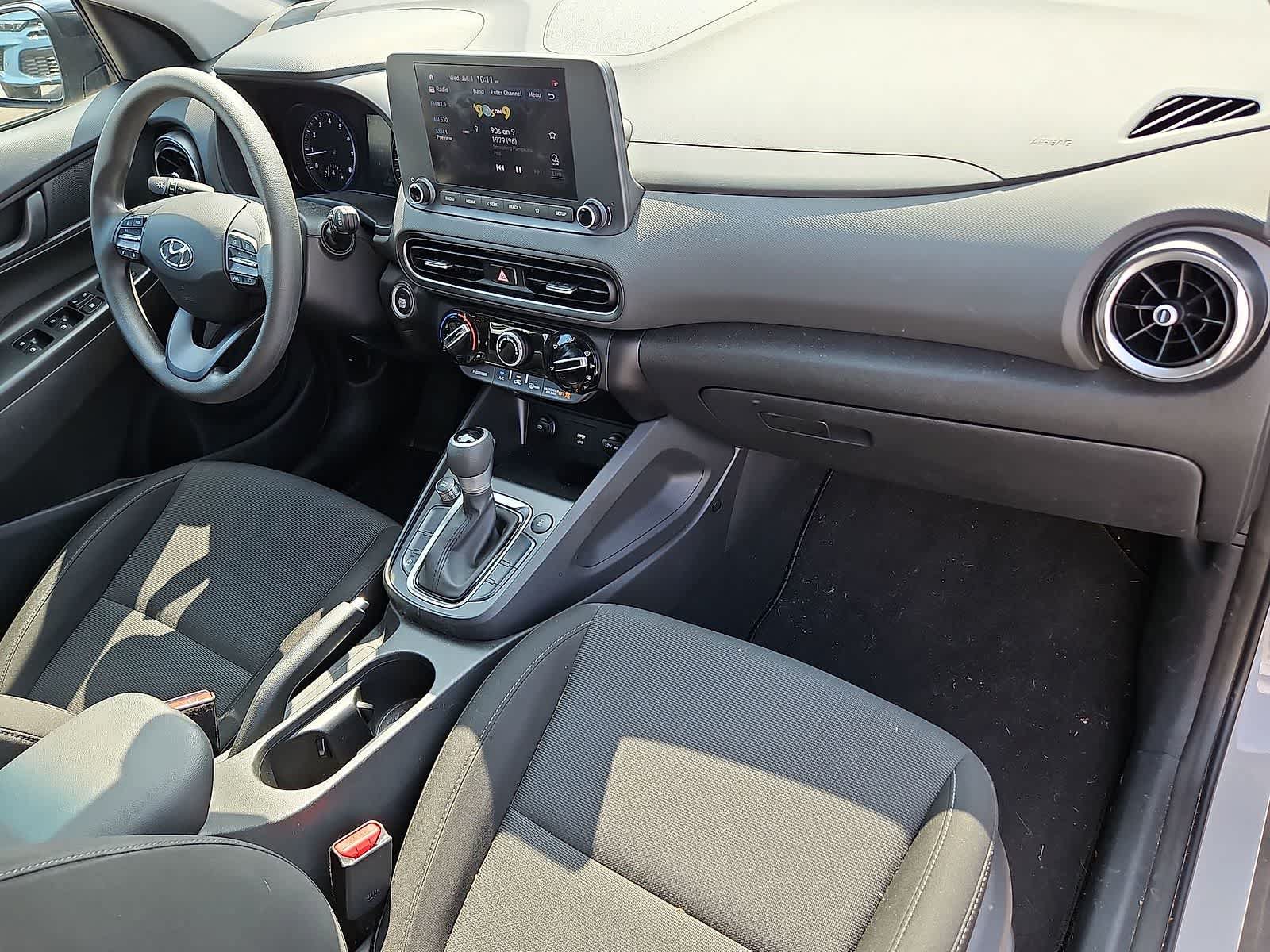 Used 2023 Hyundai Kona SEL AWD/4WD image 32