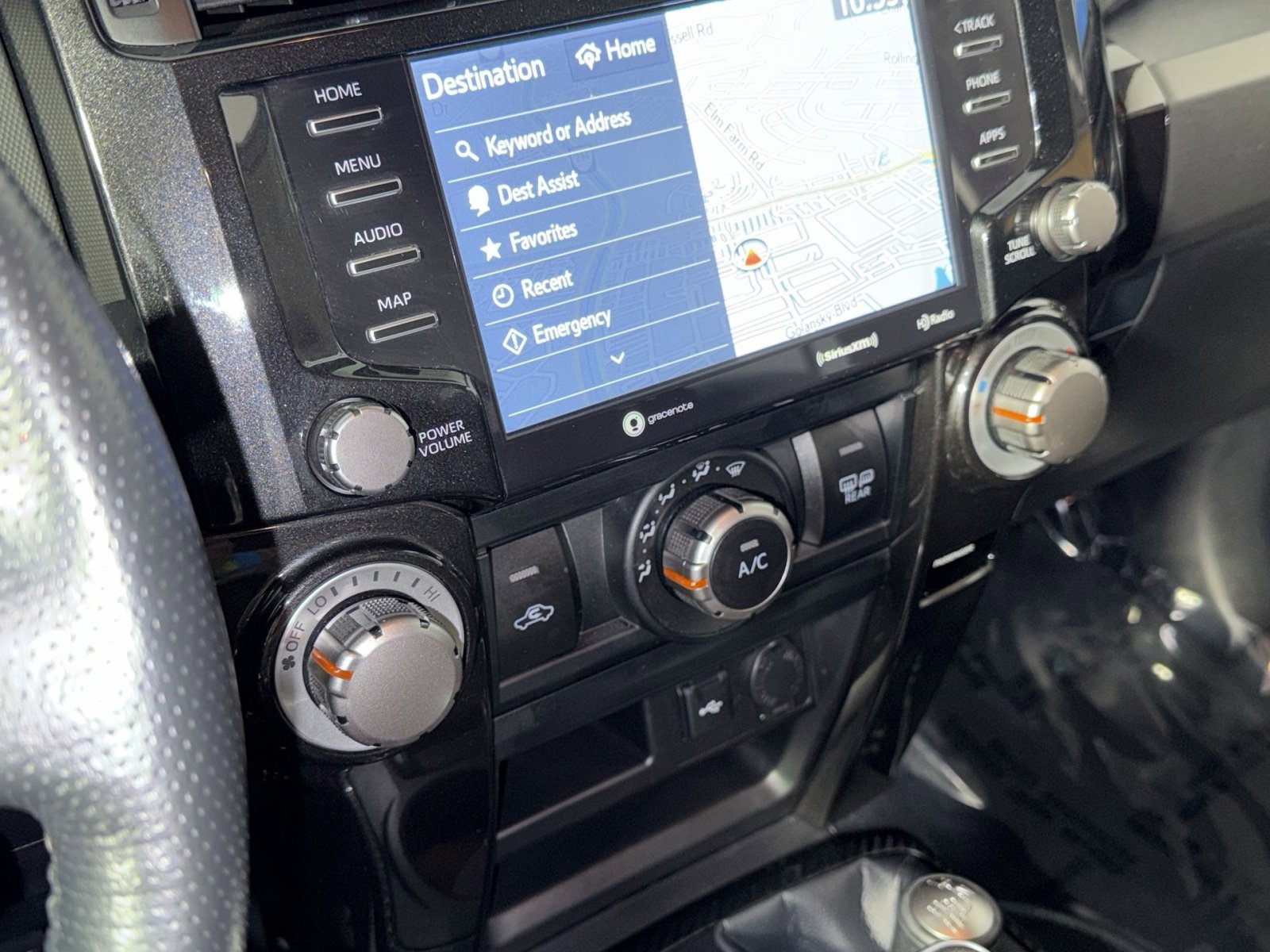 Used 2024 Toyota 4Runner TRD Off-Road Premium AWD/4WD image 33