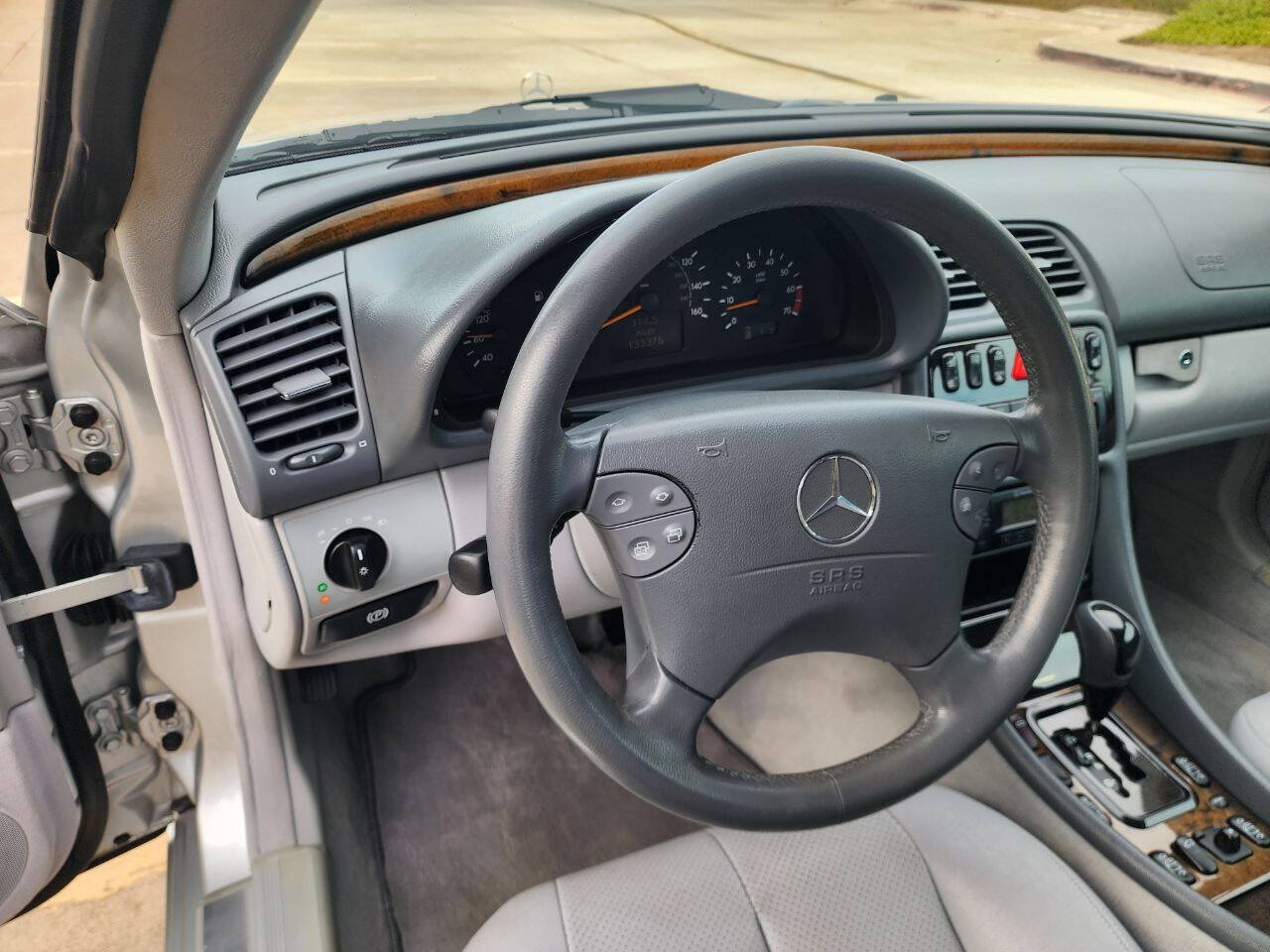 Used 2003 Mercedes-Benz CLK 320 Cabriolet image 34