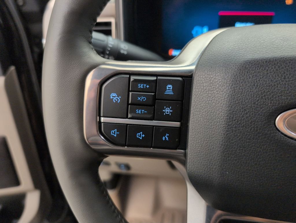 Certified 2025 Ford F450 Platinum w/ Platinum Plus Package image 27