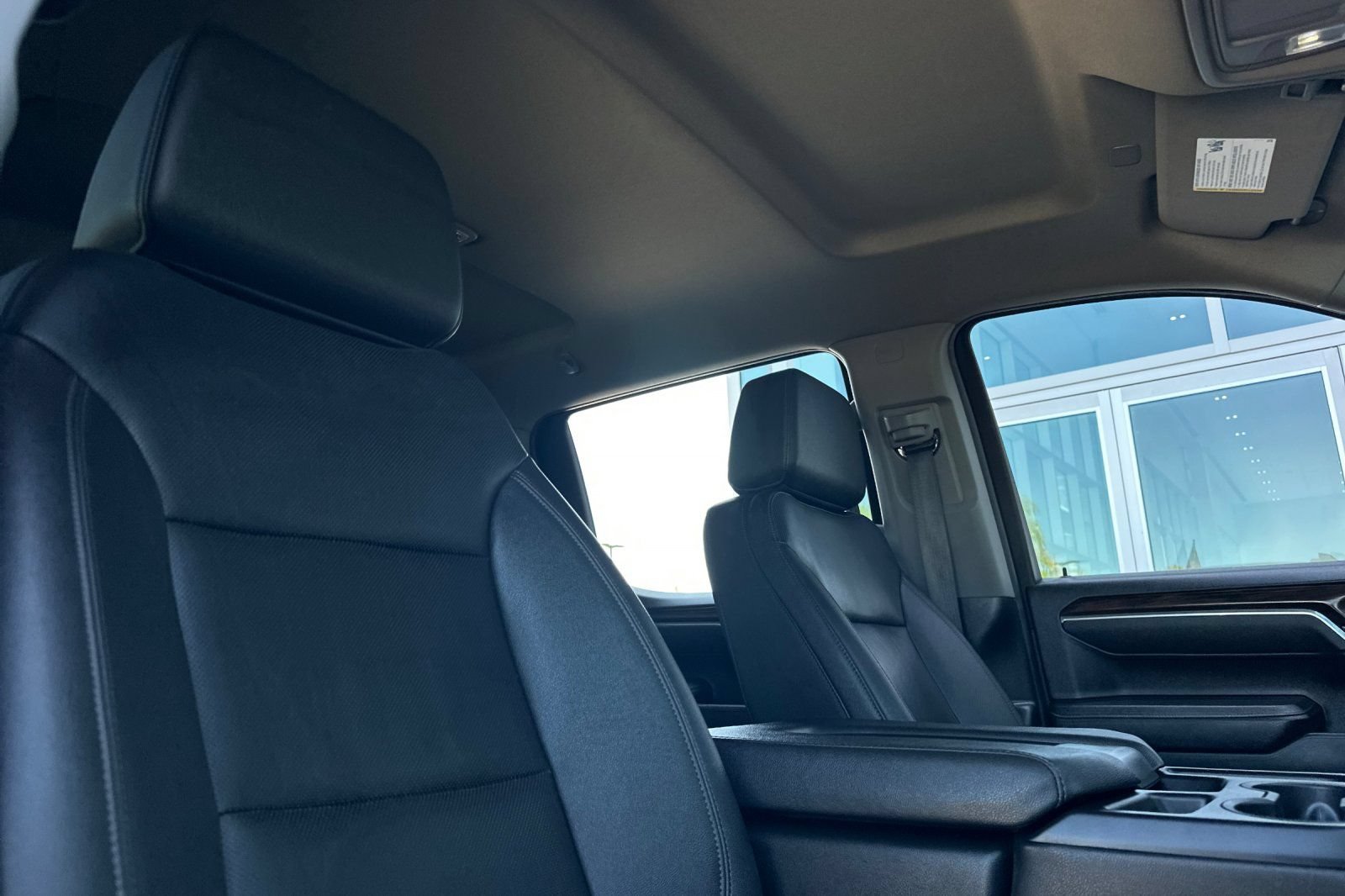 Used 2025 GMC Sierra 1500 SLT AWD/4WD image 20