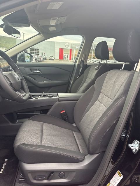 Certified 2026 Nissan Rogue SV w/ Cold Weather Package AWD/4WD image 9