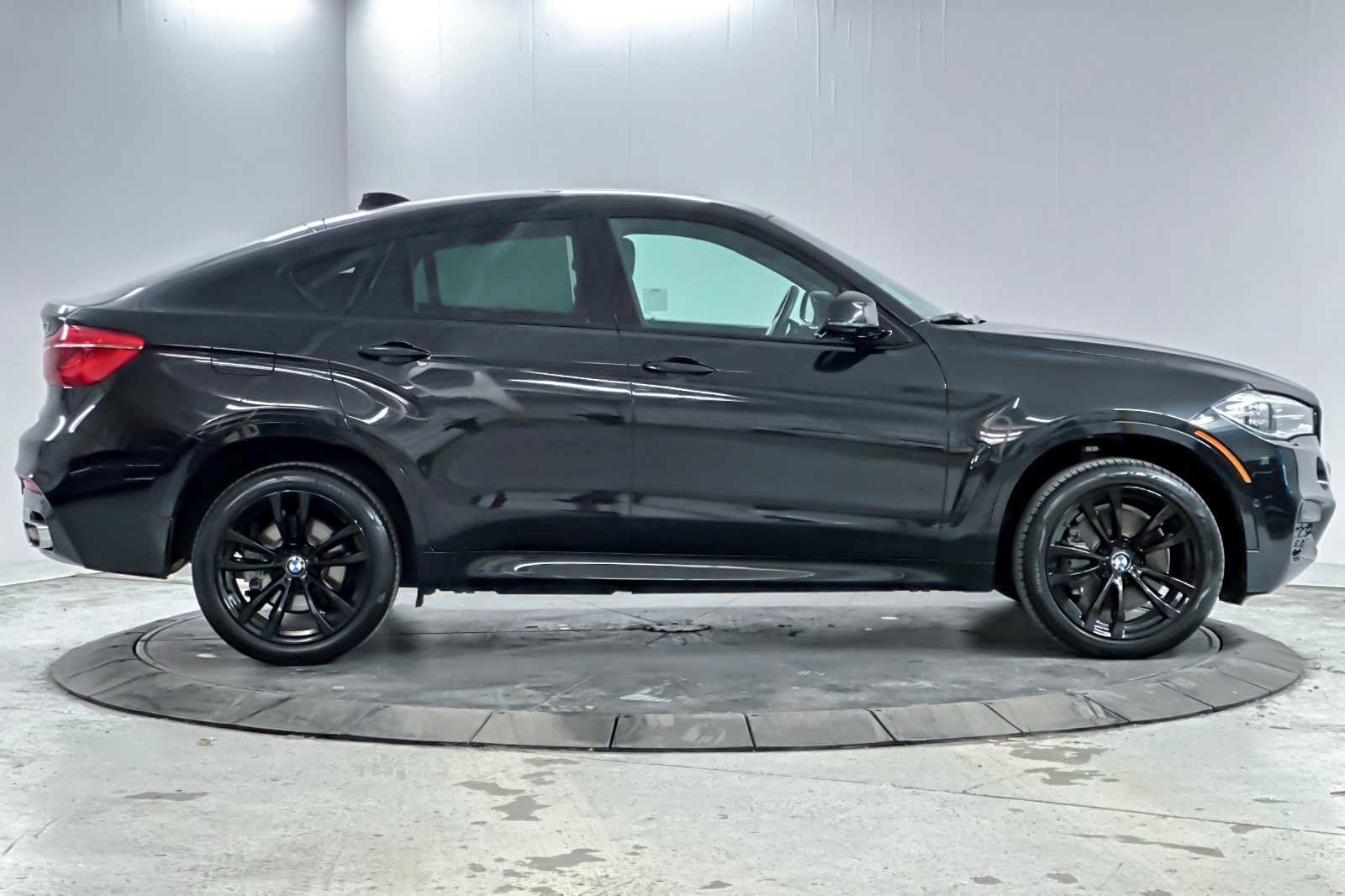 Used 2019 BMW X6 xDrive50i w/ M Sport Package image 8