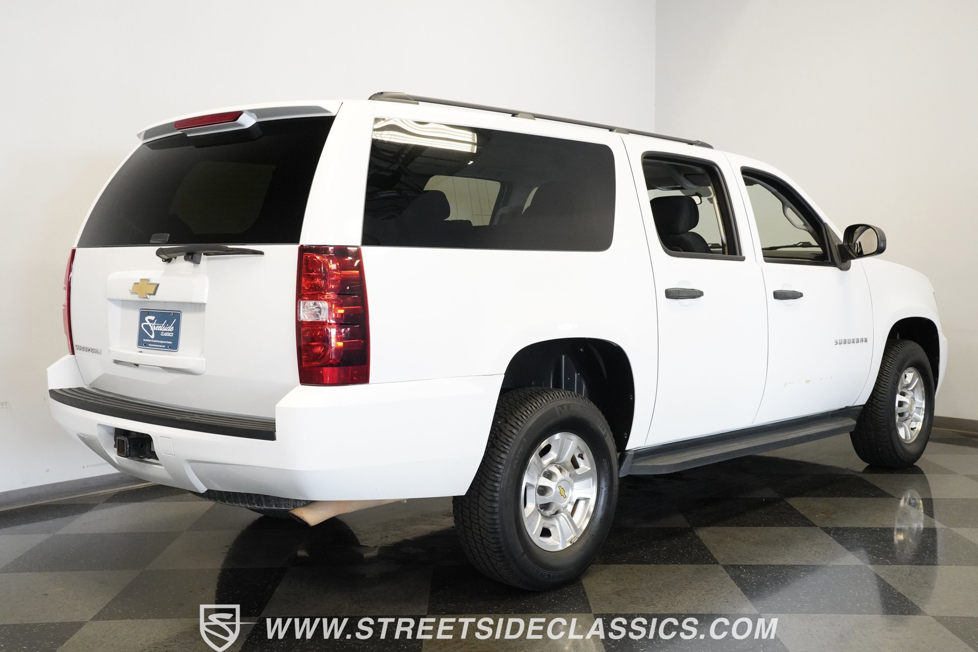 Used 2011 Chevrolet Suburban 2500 w/ Skid Plate Package image 14