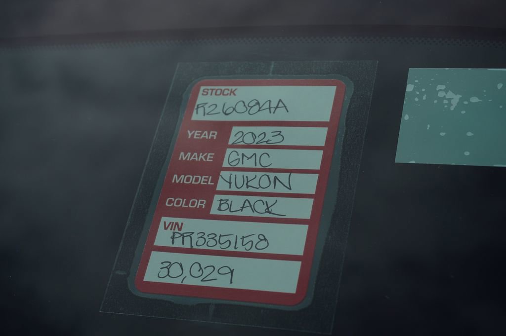 Used 2023 GMC Yukon Denali image 39