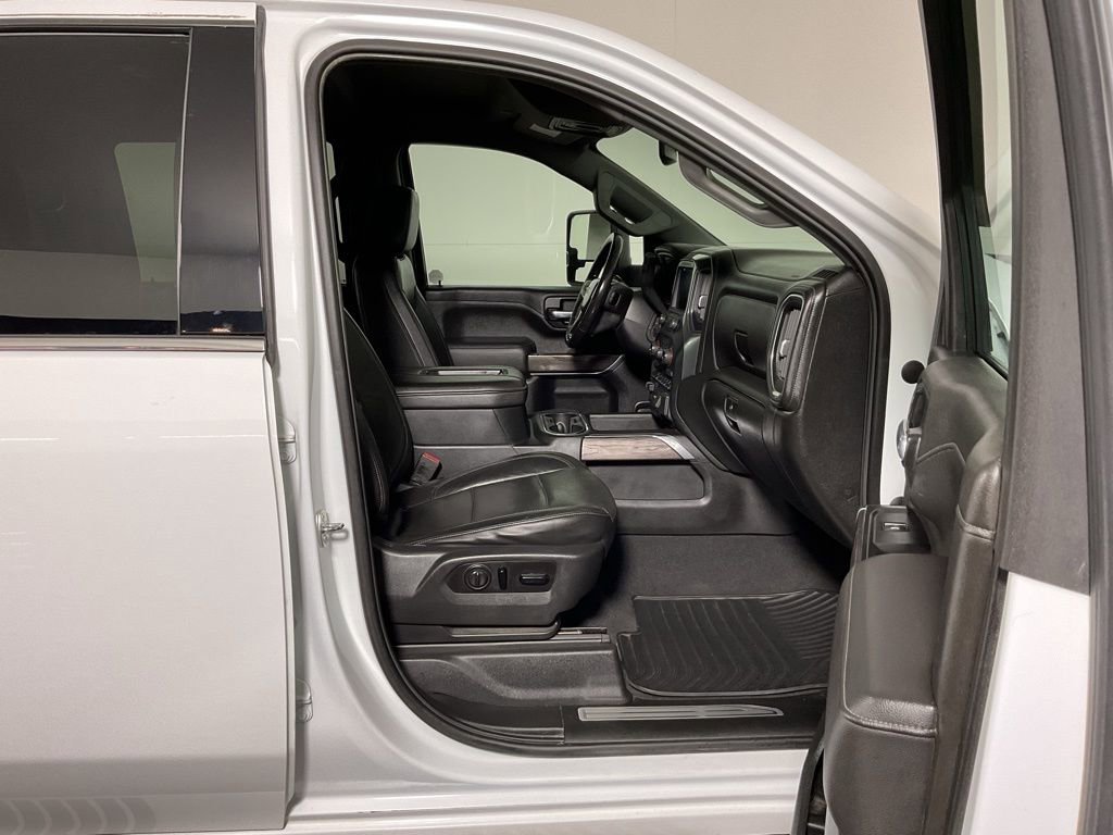 Used 2020 Chevrolet Silverado 2500 LTZ w/ LTZ Convenience Package AWD/4WD image 34