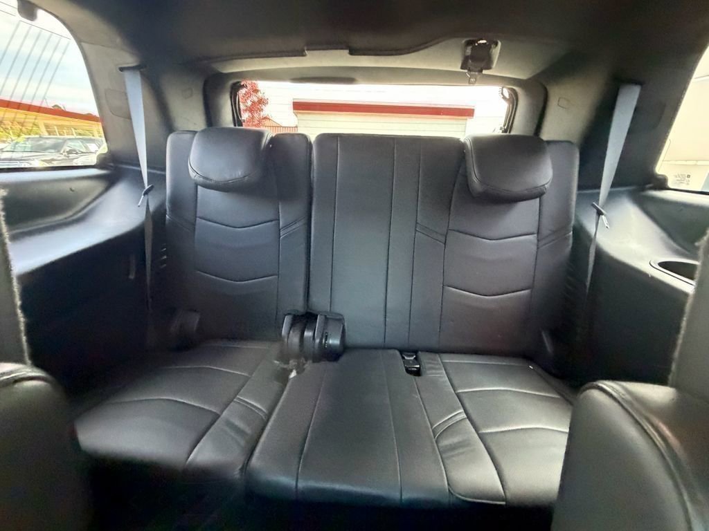 Used 2019 Cadillac Escalade Platinum image 14