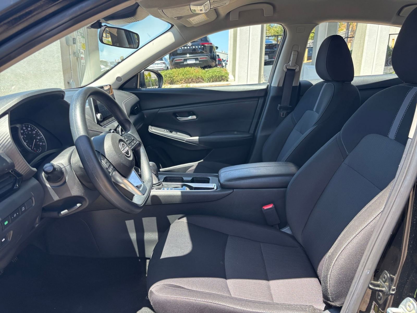 Used 2025 Nissan Sentra SV FWD image 24