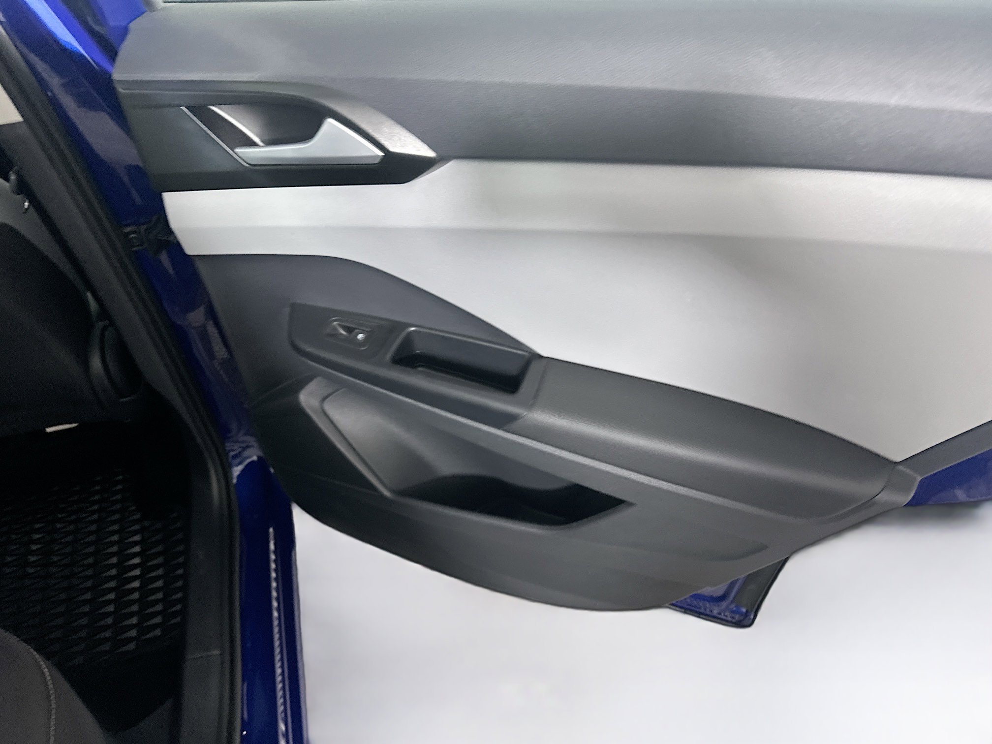 Used 2023 Volkswagen Taos S image 27