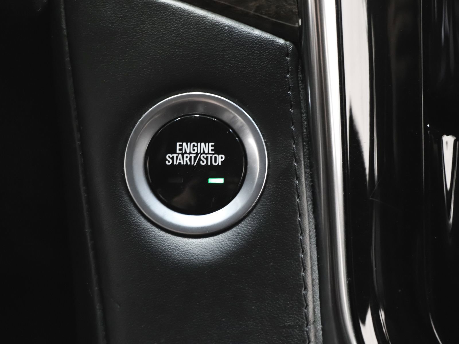 Used 2016 Cadillac Escalade Platinum image 35