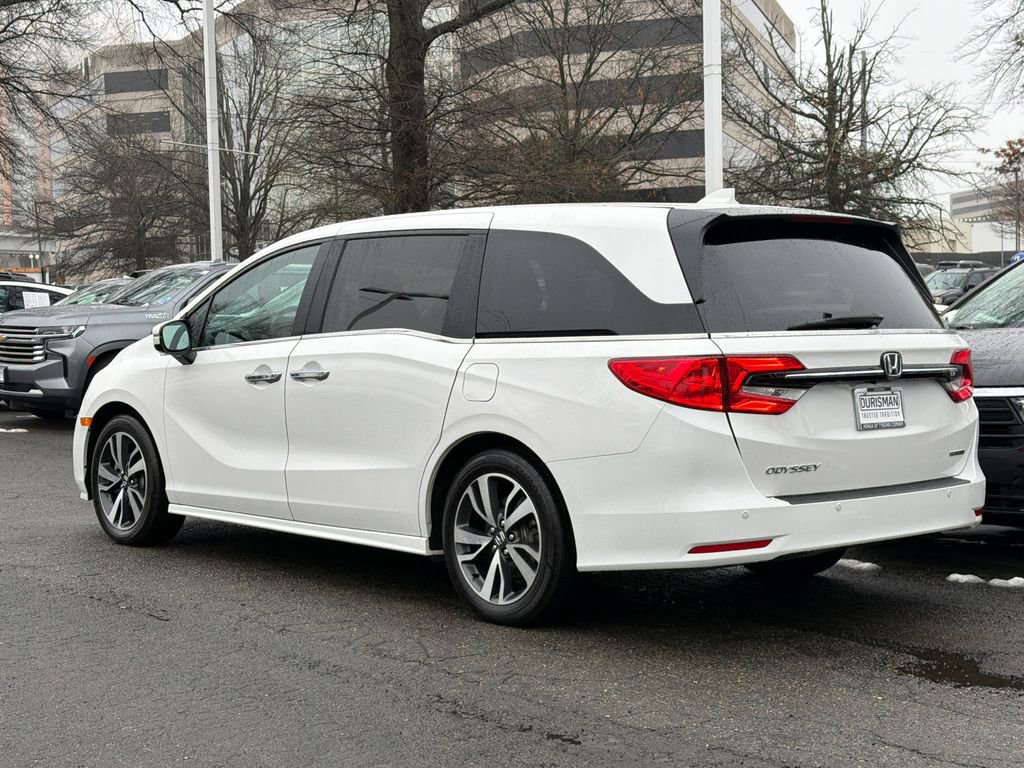 Used 2024 Honda Odyssey Touring image 4