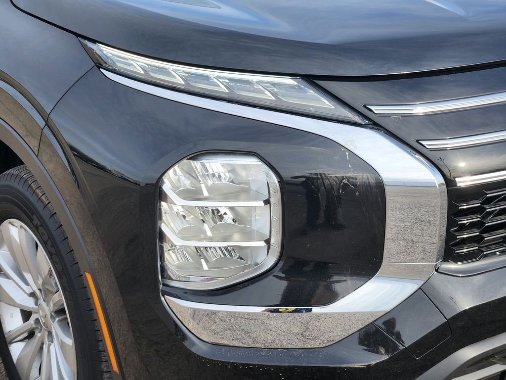 Used 2025 Mitsubishi Outlander ES image 9