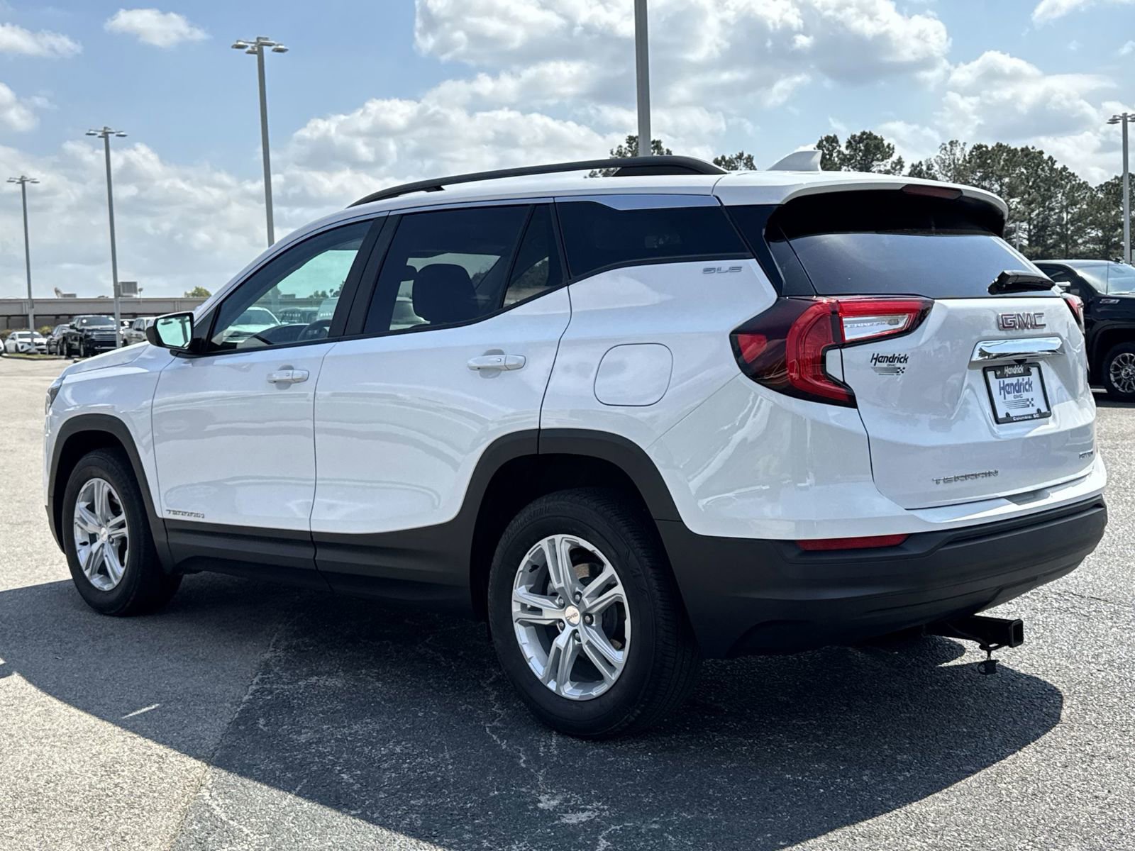 Certified 2024 GMC Terrain SLE w/ Driver Convenience Package image 8