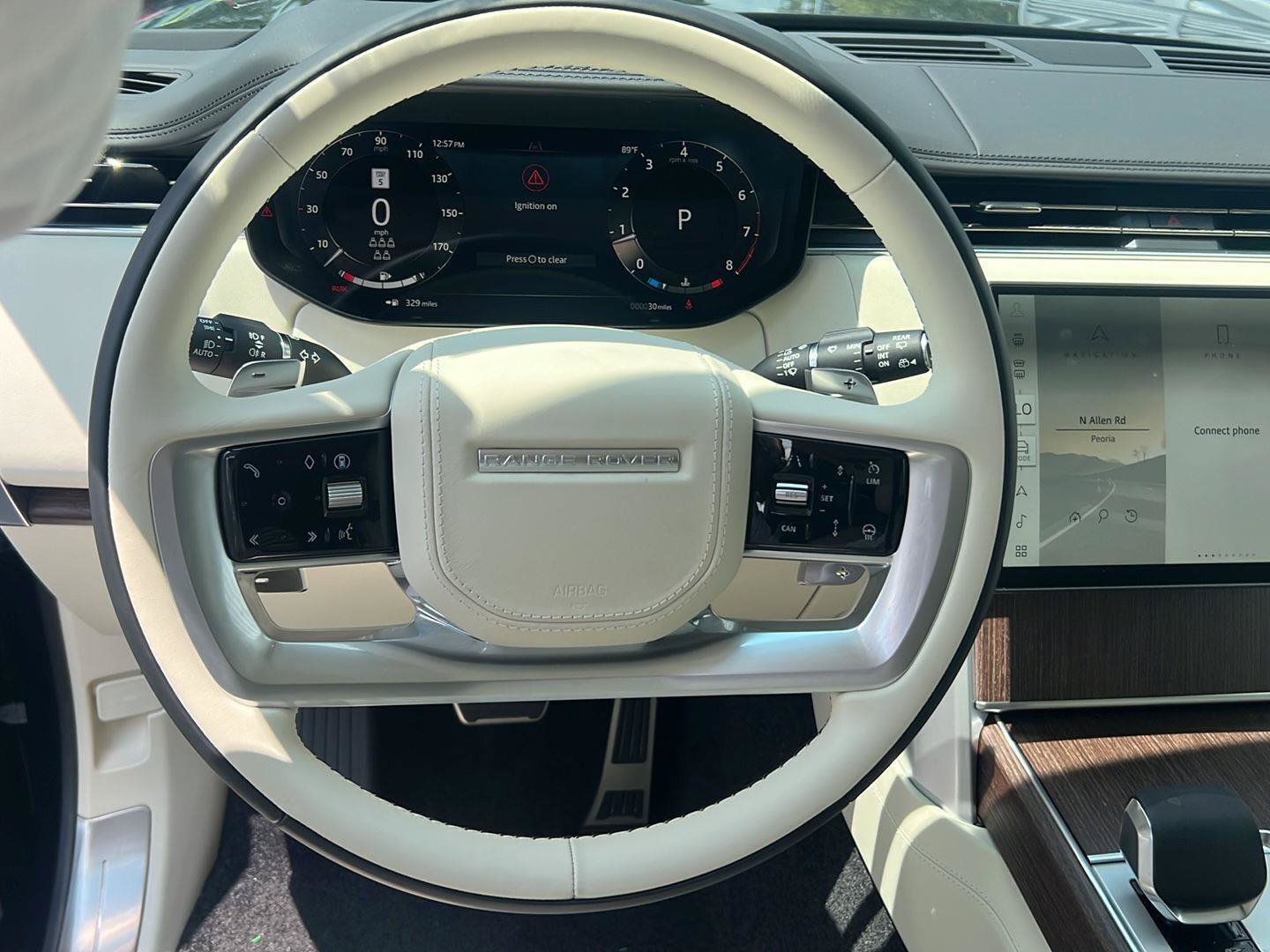 New 2026 Land Rover Range Rover Long Wheelbase SE AWD/4WD image 11