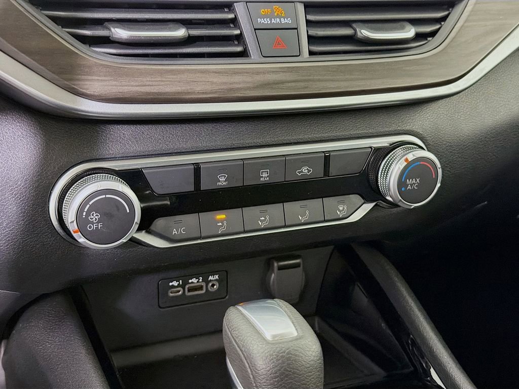 Used 2024 Nissan Altima 2.5 SV image 18