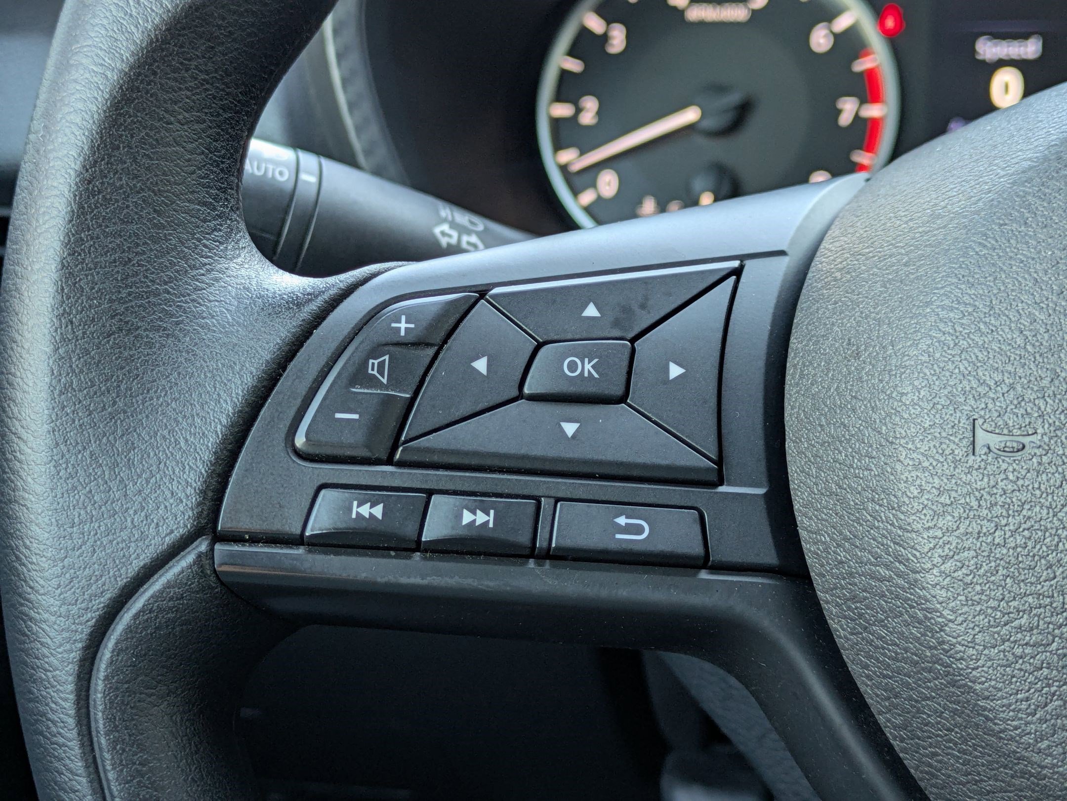 Used 2024 Nissan Sentra S image 14