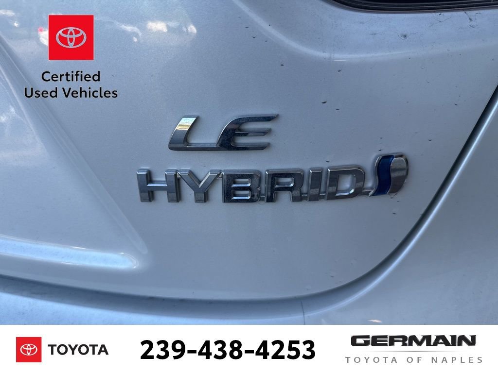 Used 2024 Toyota Corolla LE w/ LE Convenience Package image 5