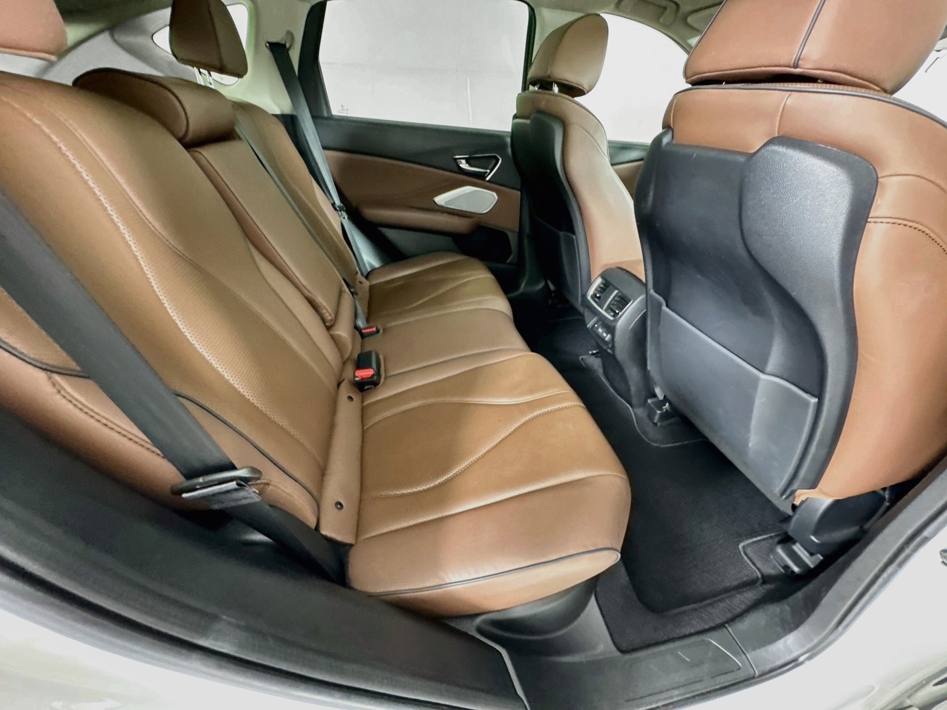 Used 2021 Acura RDX w/ Advance Package FWD image 30