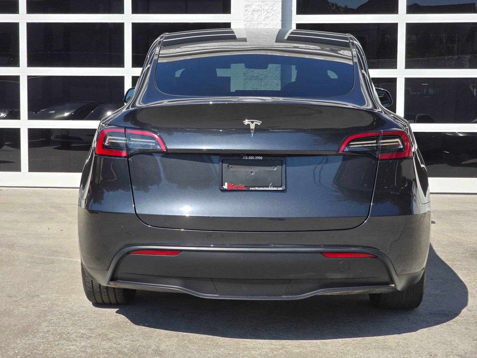 Used 2024 Tesla Model Y 2WD image 6