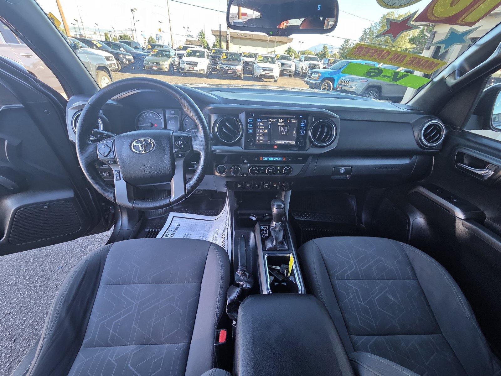 Used 2016 Toyota Tacoma TRD Off-Road AWD/4WD image 11