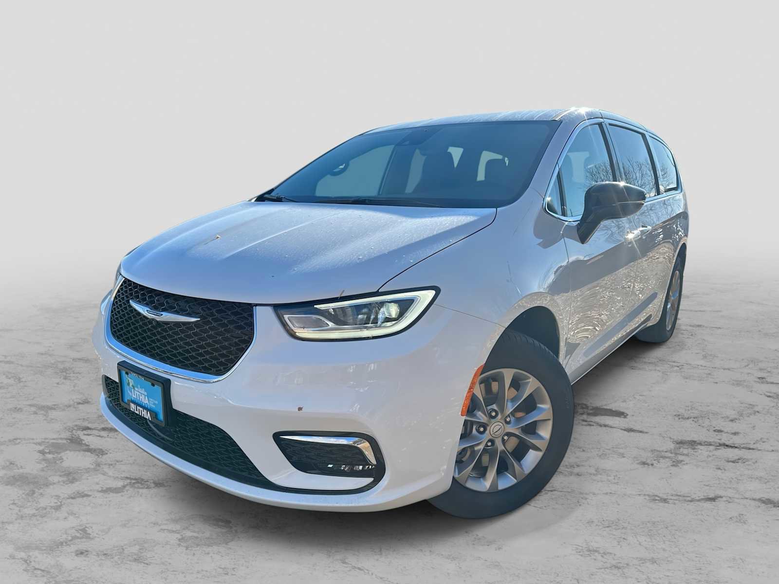 New 2026 Chrysler Pacifica Select image 1