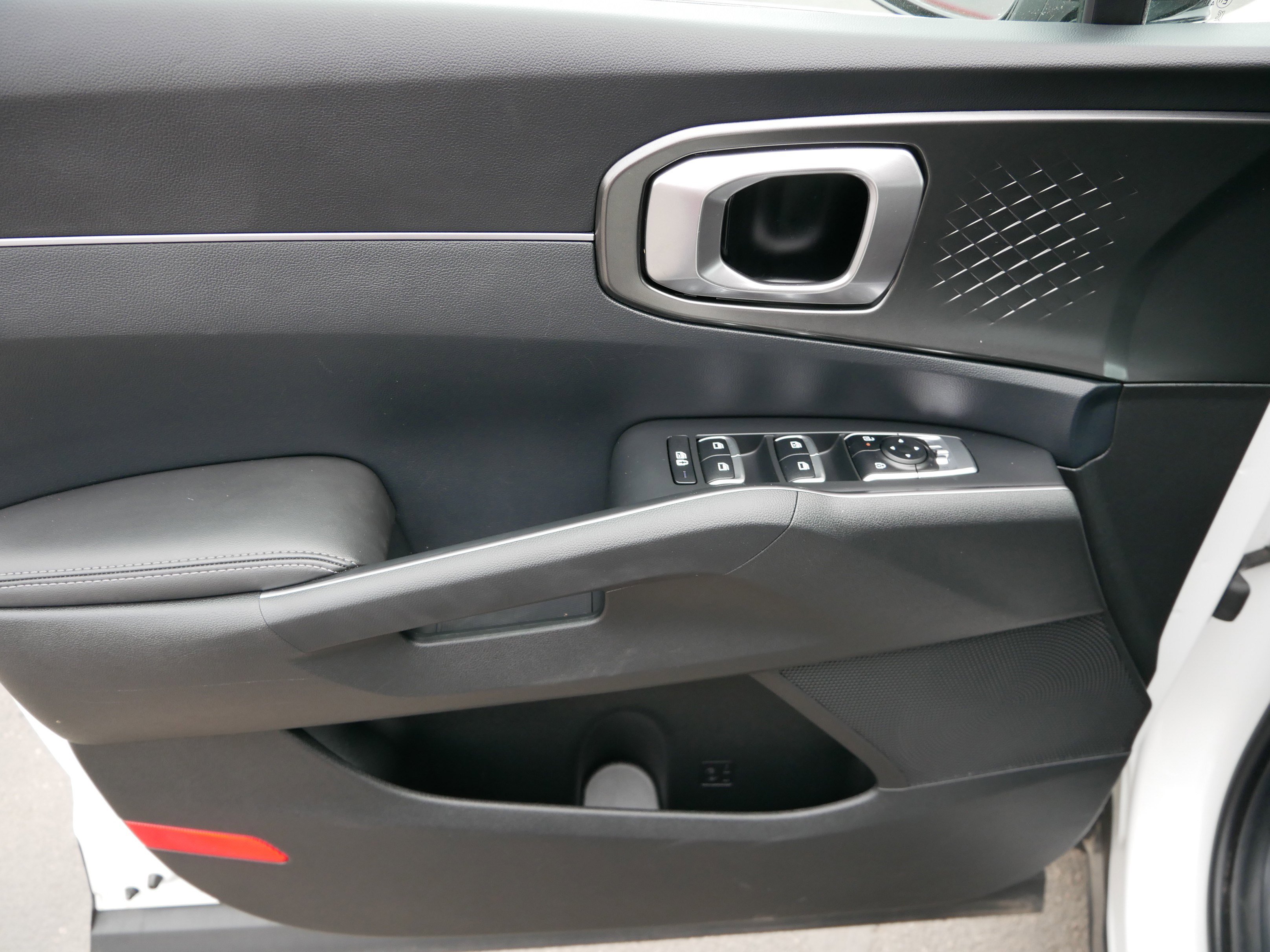 Used 2025 Kia Sorento EX image 31